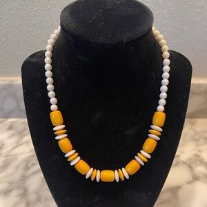 70's Vintage Yellow & White Necklace